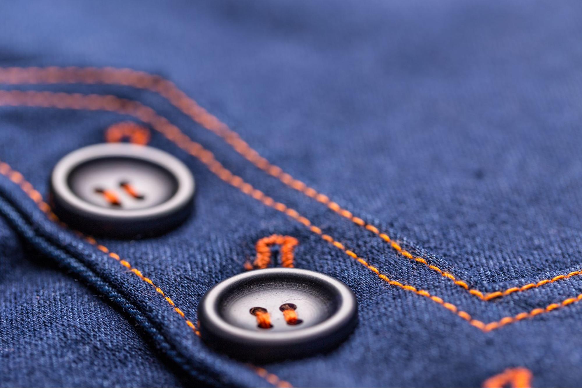 como combinar falda vaquera larga