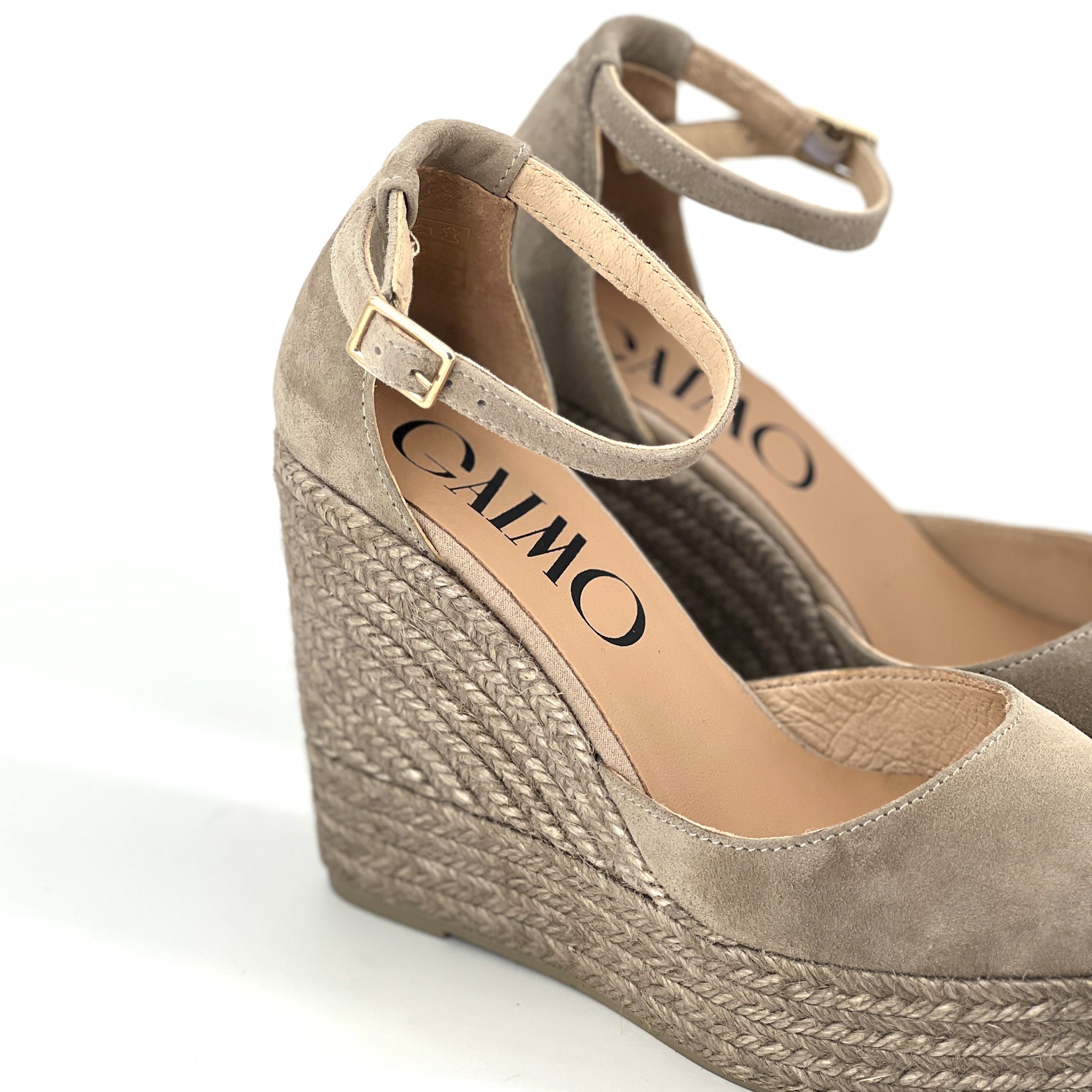 TAUPE