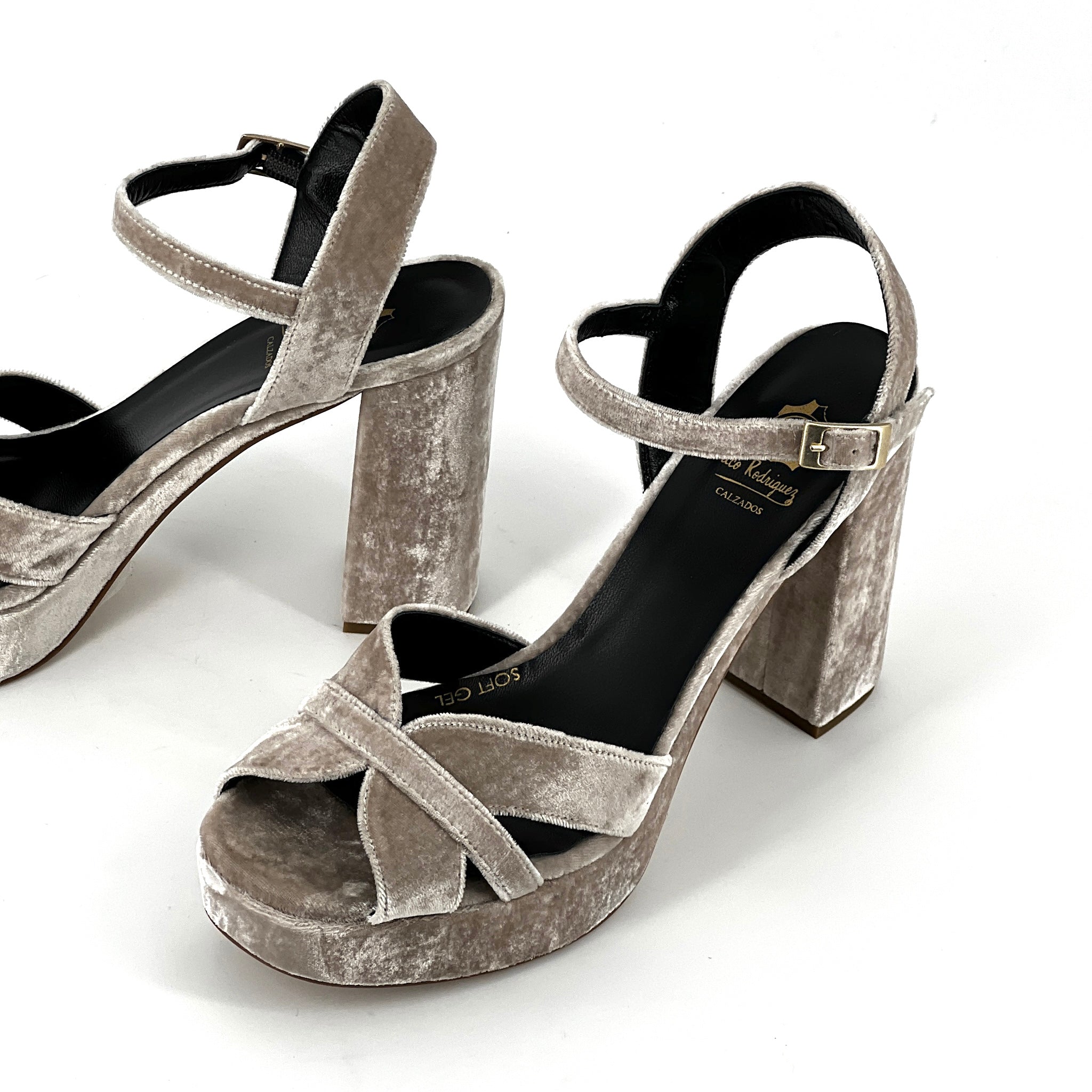 TAUPE