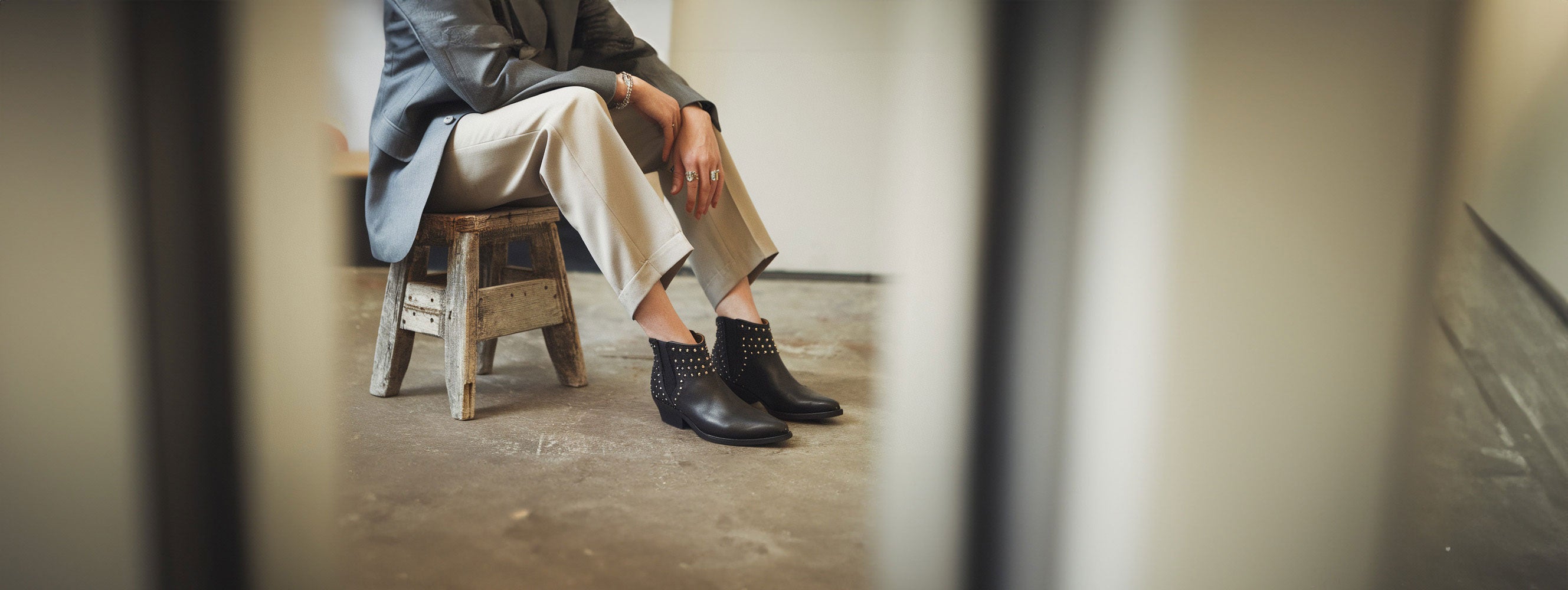 WOMEN BOOTS