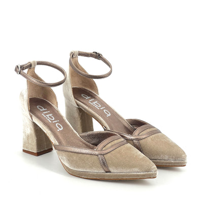 TAUPE