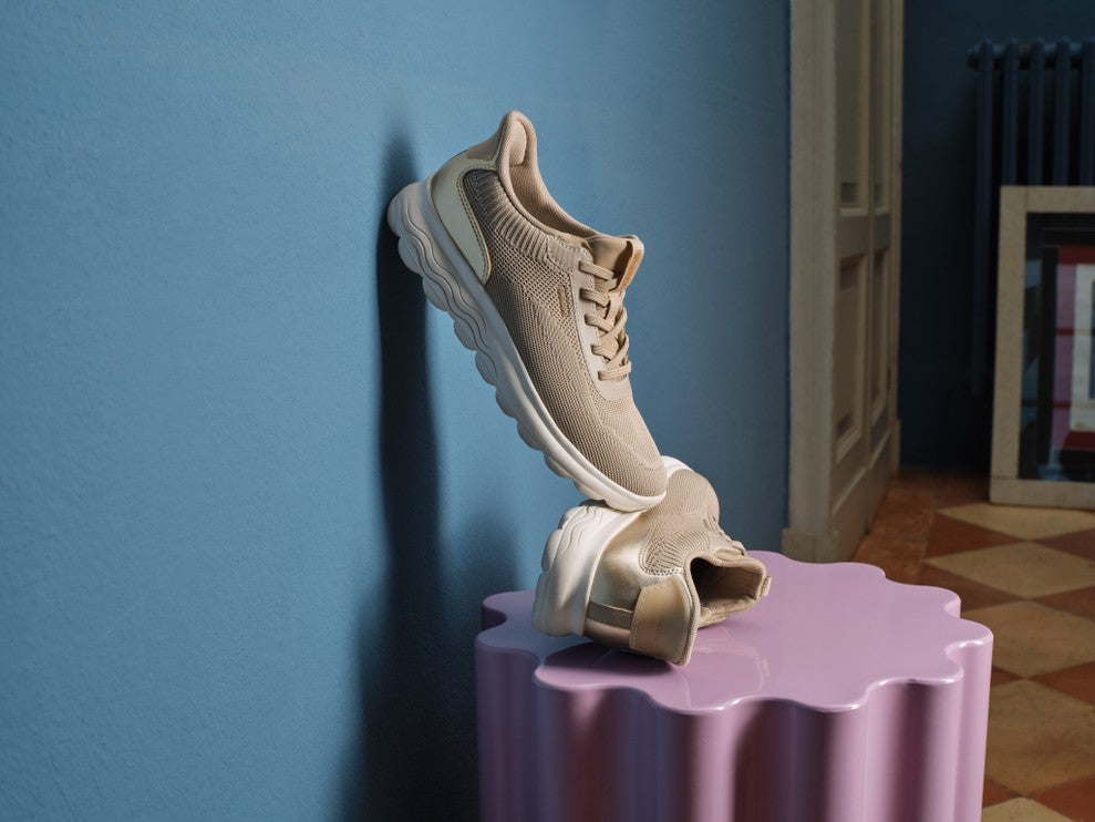 WOMEN SNEAKERS